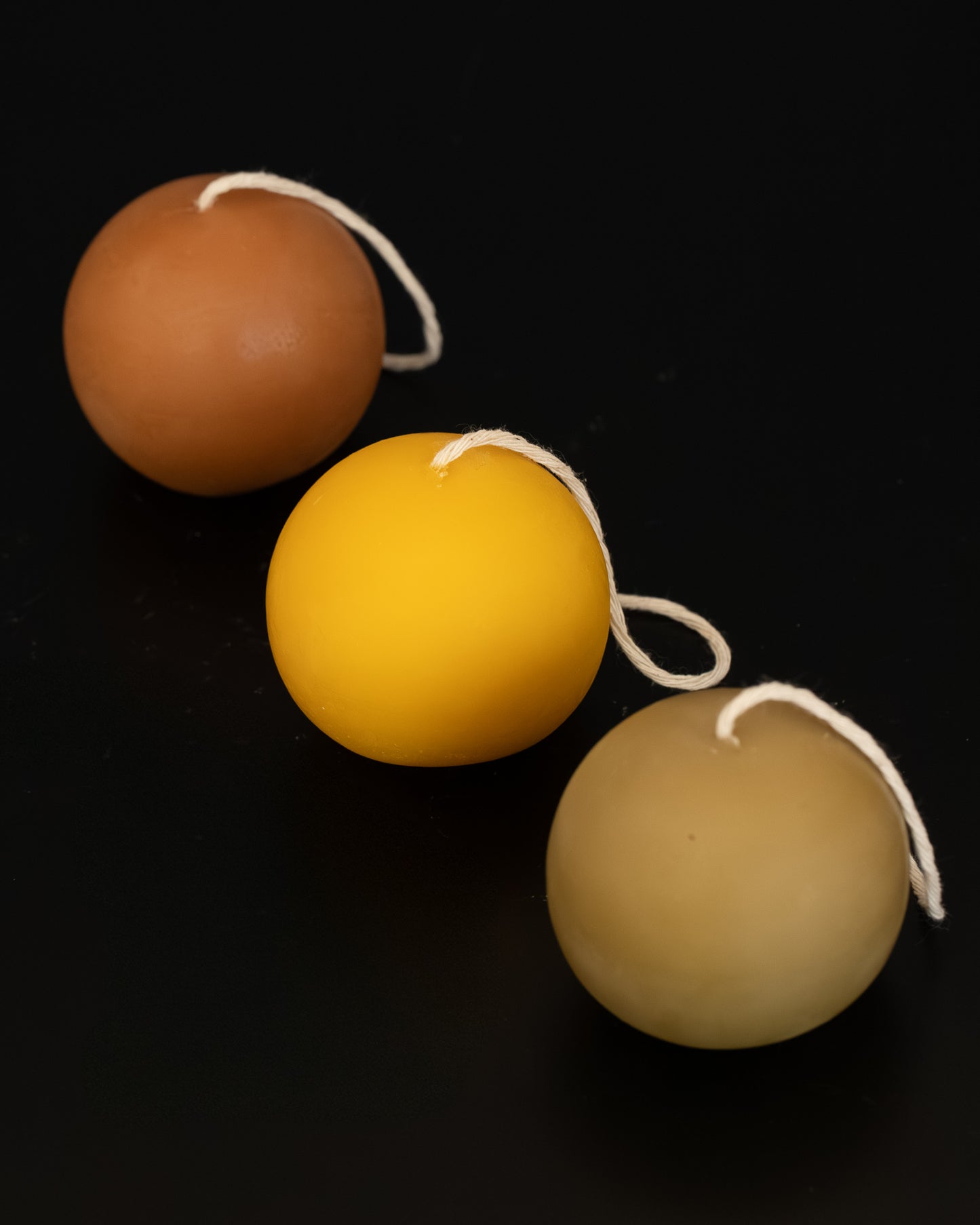 Ball Beeswax Candle - Botanical Collection