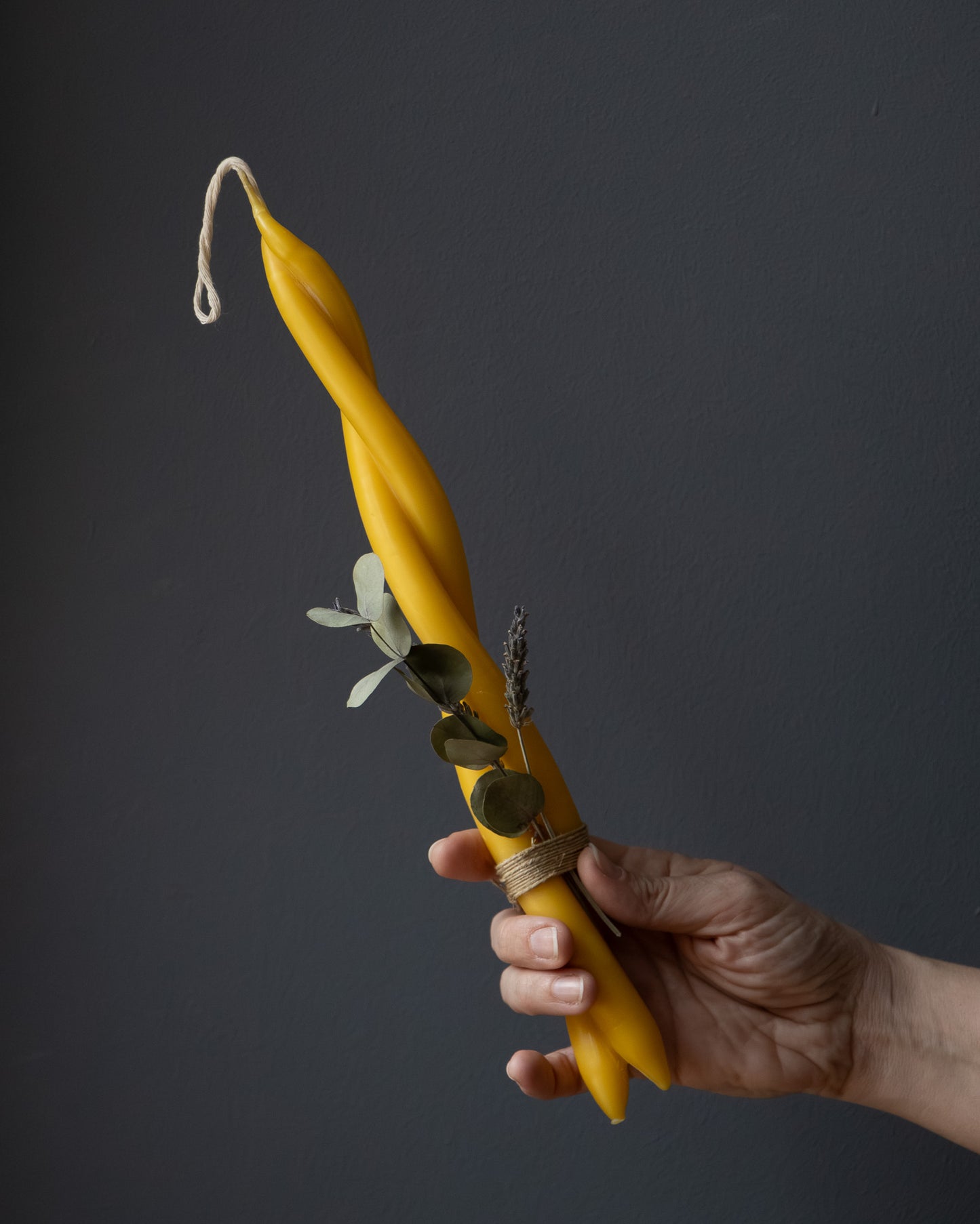 Twisted Beeswax Candle with Eucalyptus and Lavender