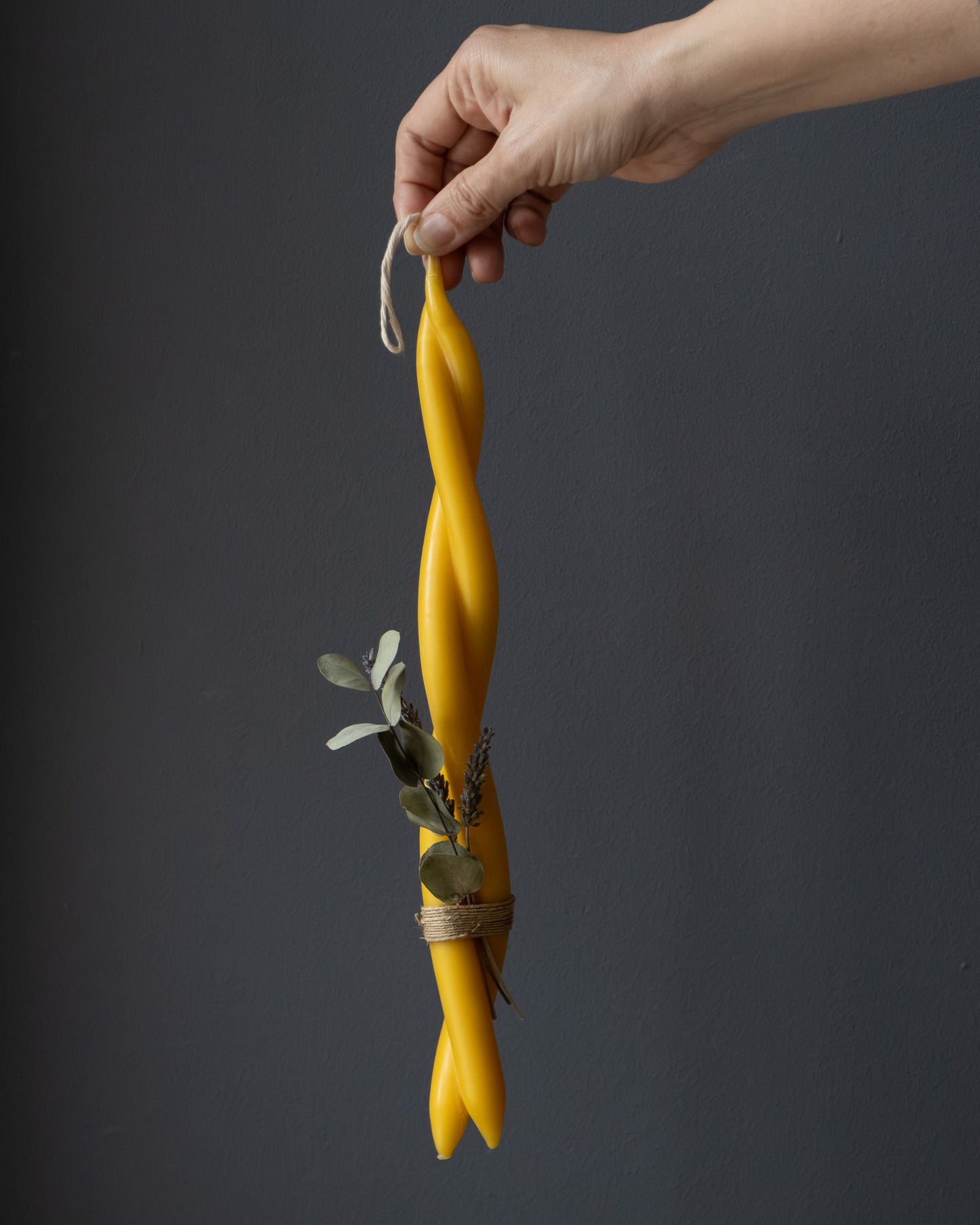 Twisted Beeswax Candle with Eucalyptus and Lavender