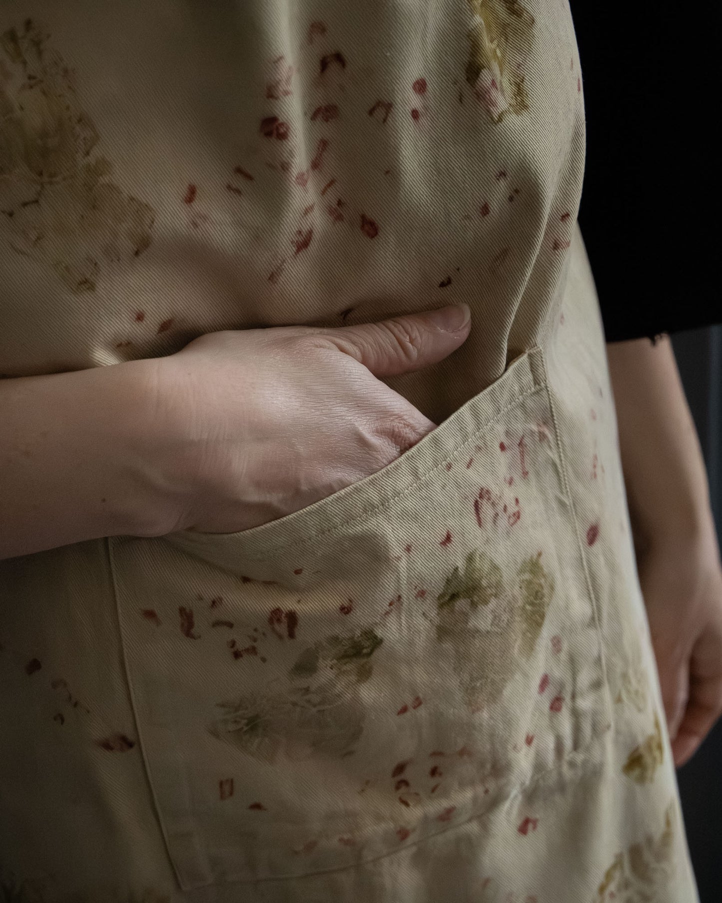 handmade apron, natural dye detail