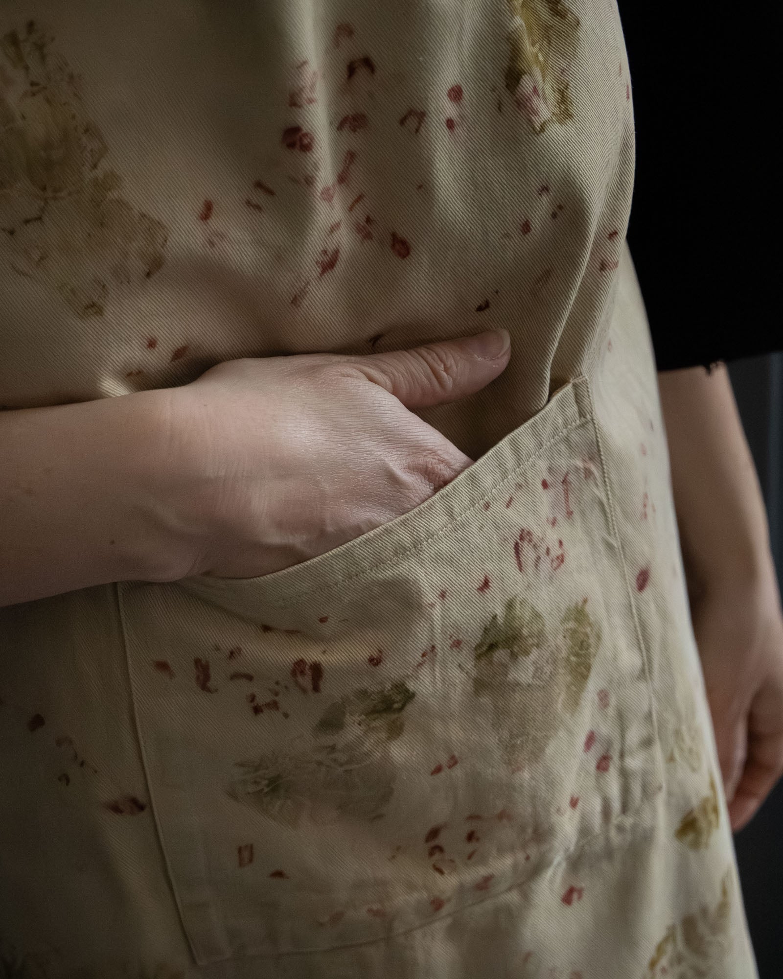 handmade apron, natural dye detail