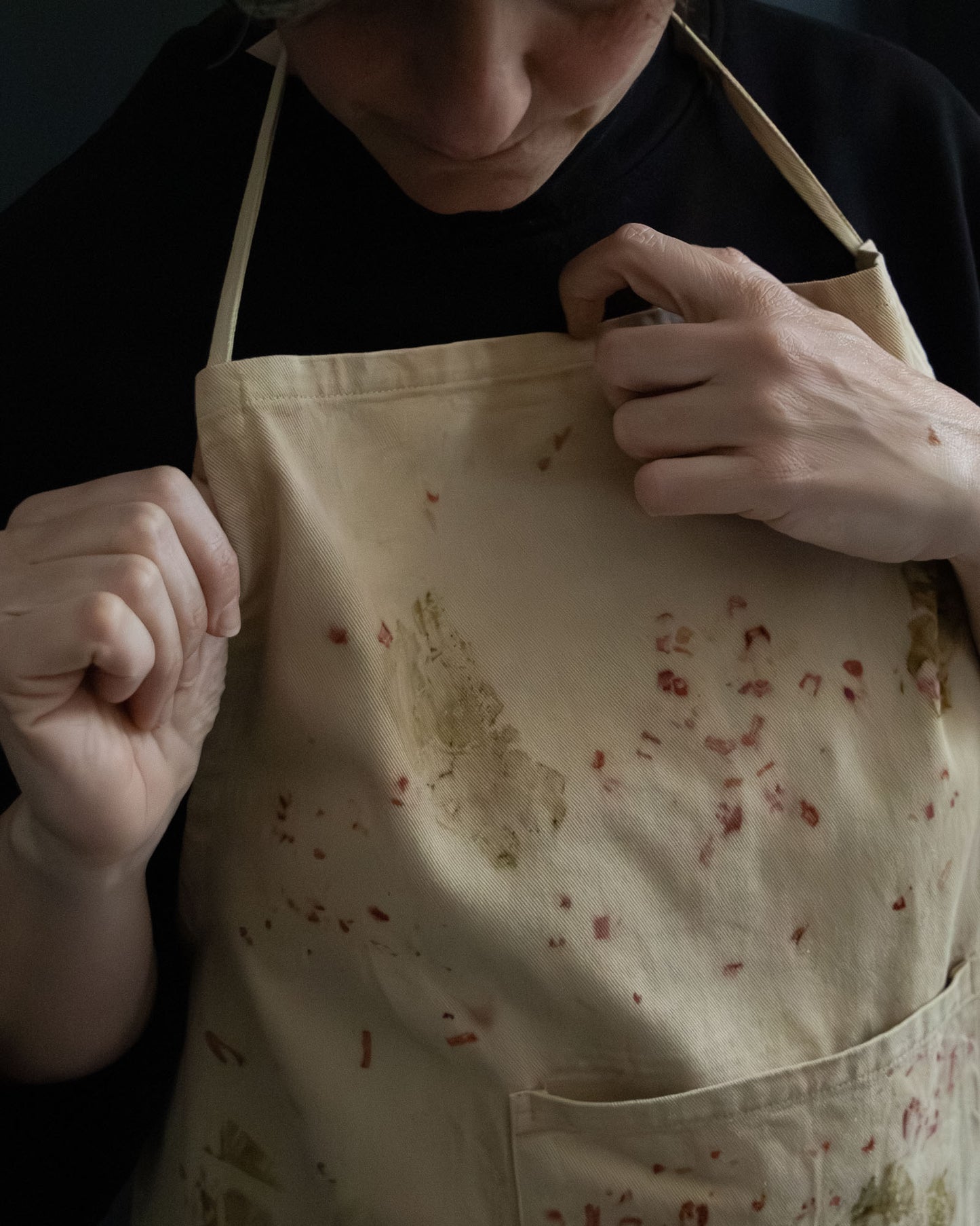 handmade apron, natural dye detail